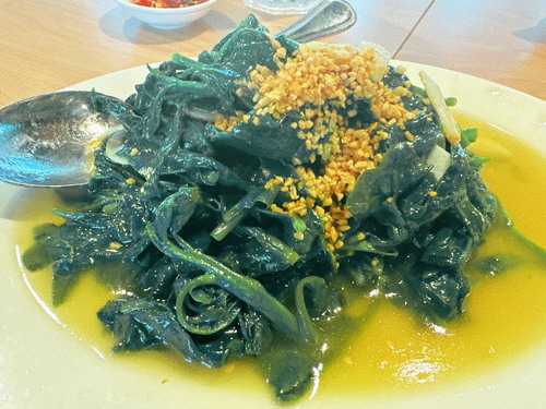 Wok-fried Di Wang Miao with Garlic