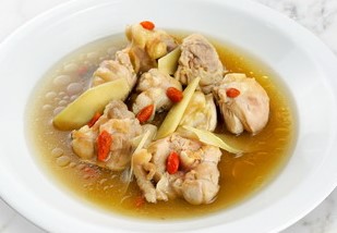 Black Chicken Essence Herbal Soup