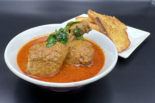 Spicy Chicken Curry (French Loaf)